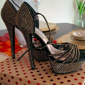 Steve Madden Heels Gold Black Rhinestone